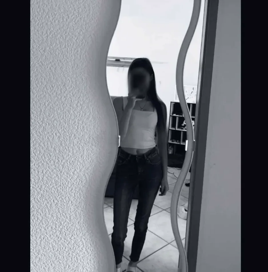 Hannah, 25