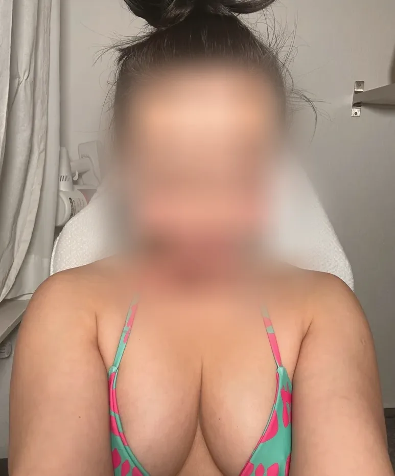 Leyla, 37